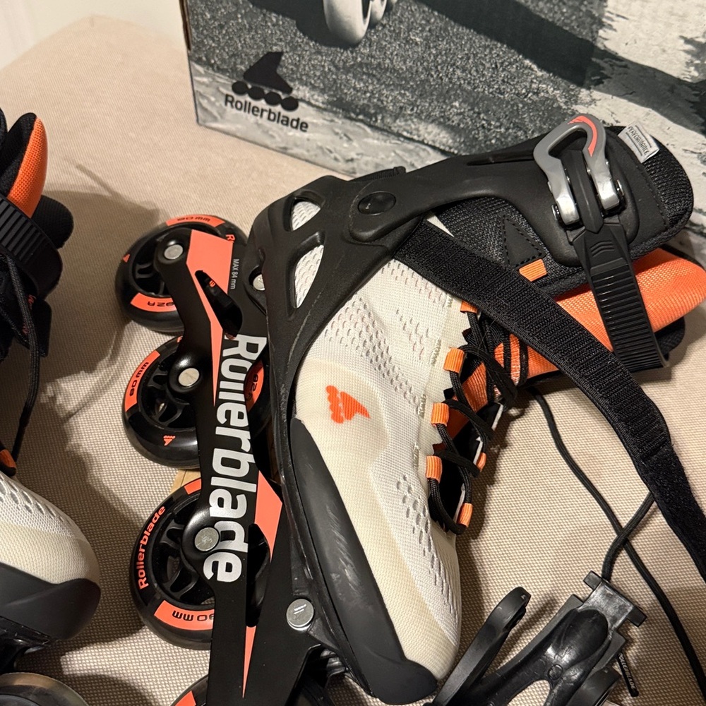 FREE Helmet! Rollerblade Macroblade 80W Women's Inline Skates - - Picture 7 of 13
